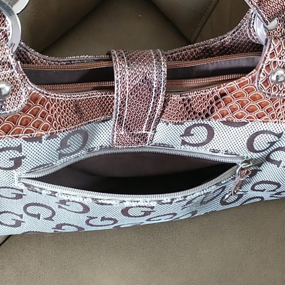 Guess Handbag - Picture 3 of 8